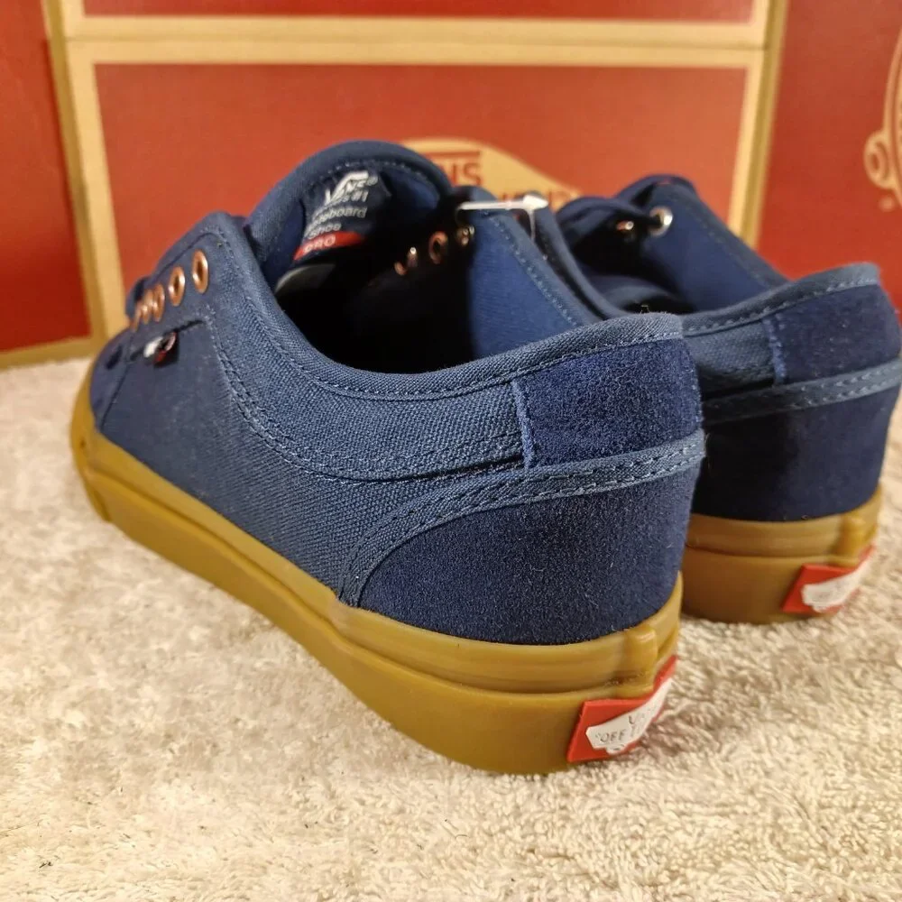 Vans Men's 4.5/Women's 6 Skate Chukka Low Pro Blue Denim/Suede Dark Gum